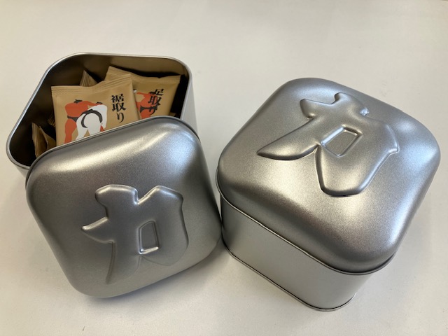 煎餅入りスチール缶